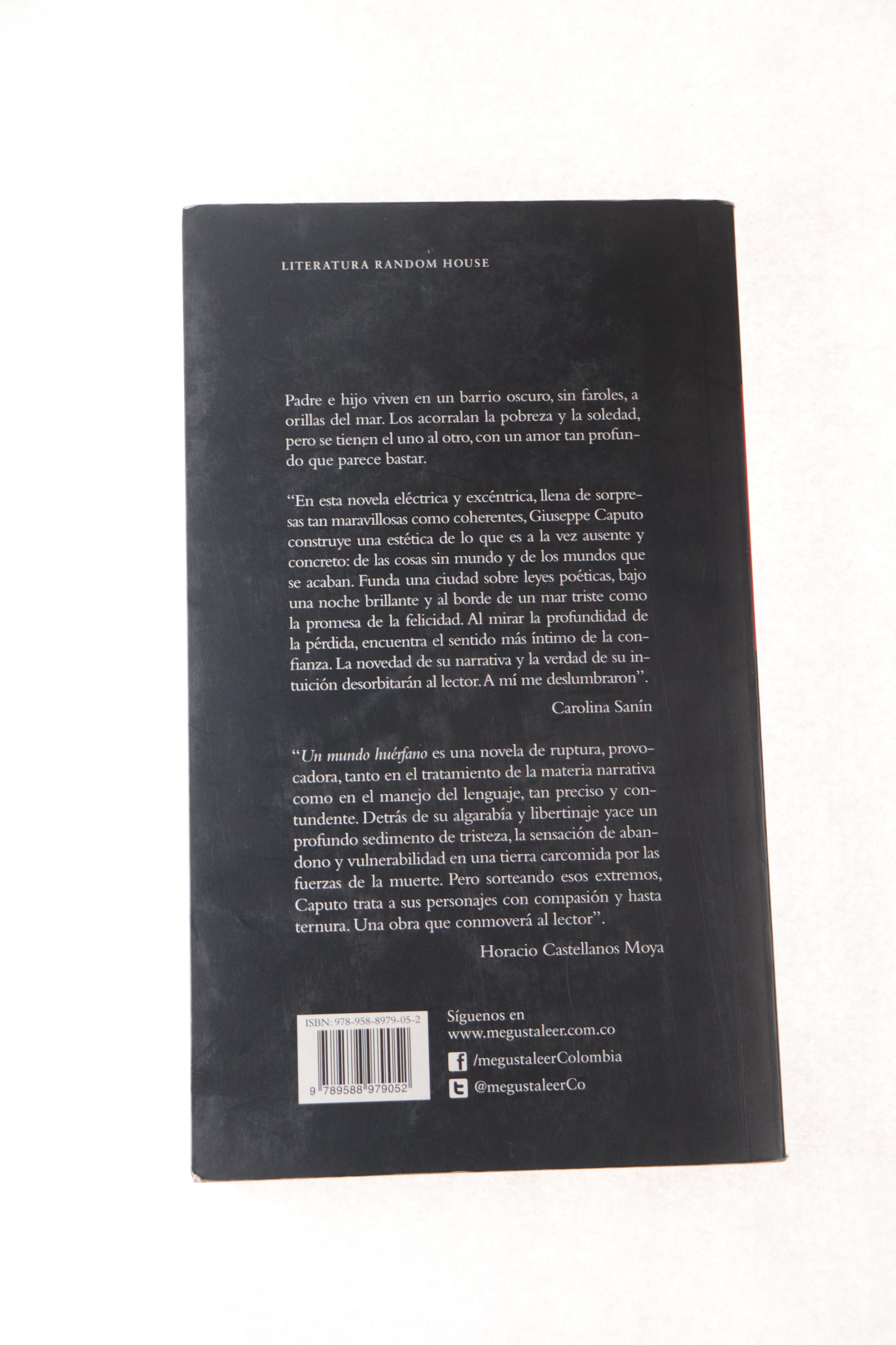 Un mundo huérfano - Como Nuevo